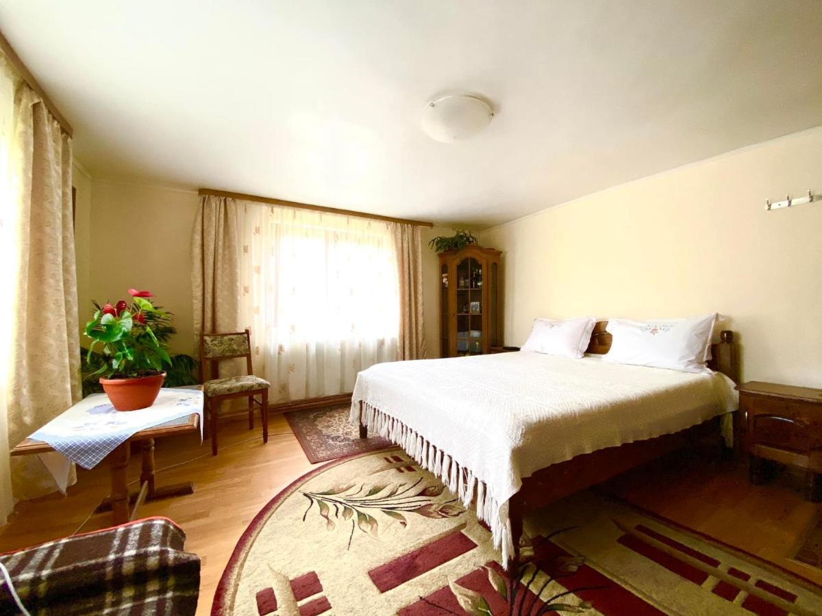 Casa Agroturistica Tarancuta Din Vatra Moldovitei Hotel Kültér fotó